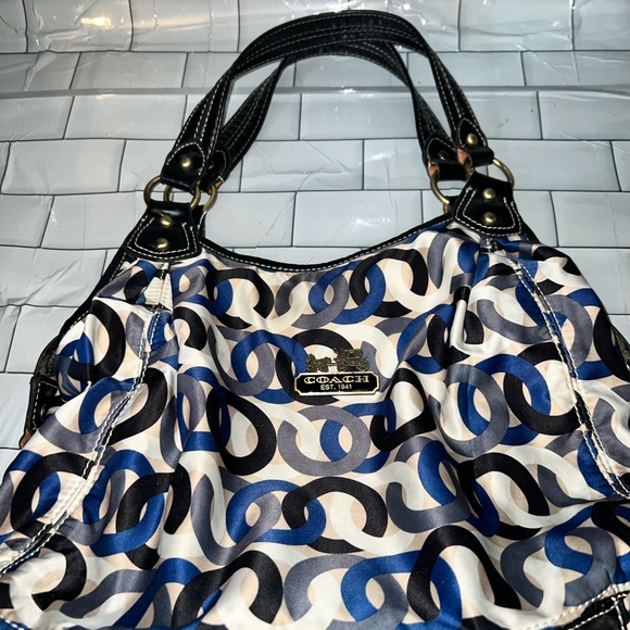 Coach hobo purse - Picture 2 of 4